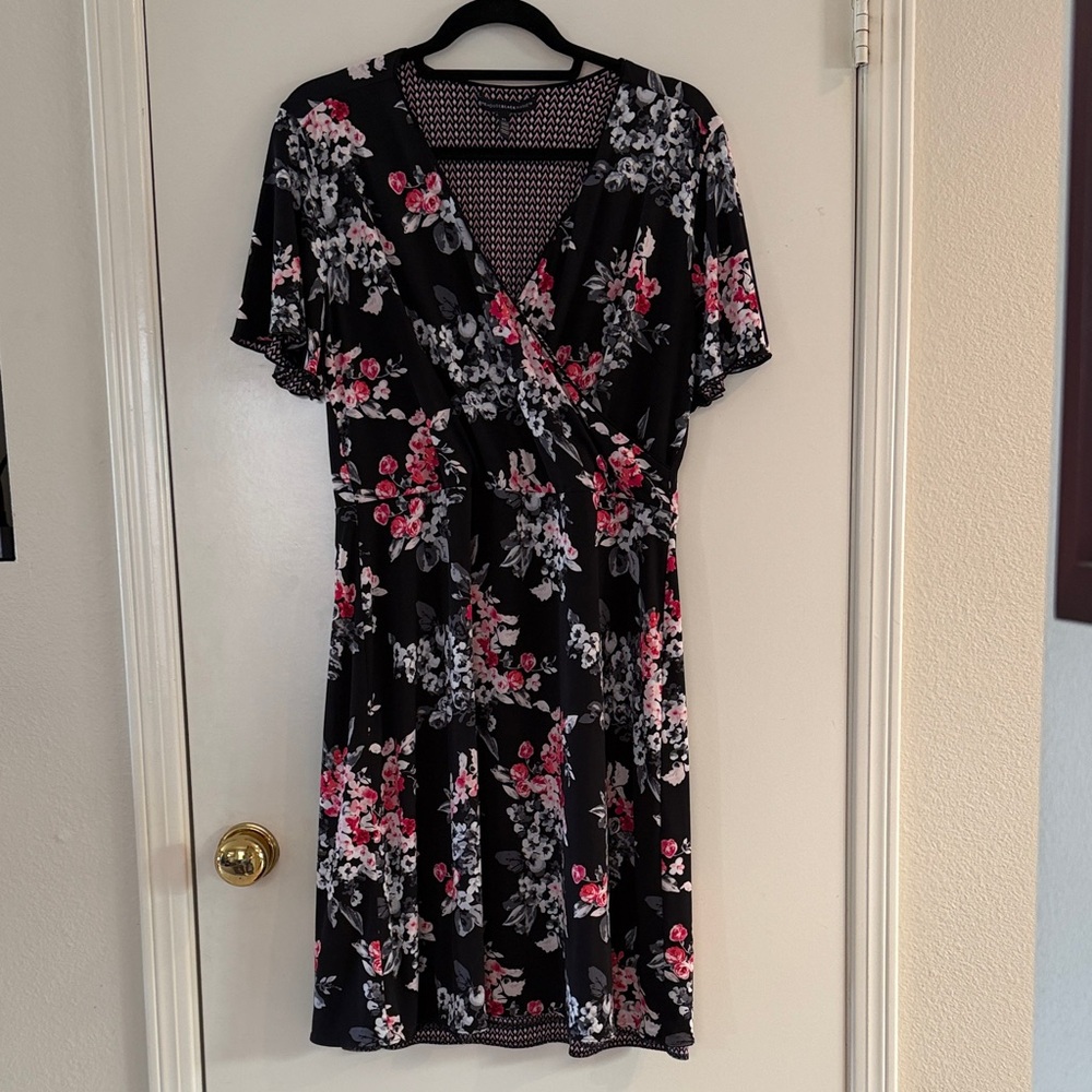 White House Black Market Black Pink Print Reversible Short Sleeve Dress Size 12